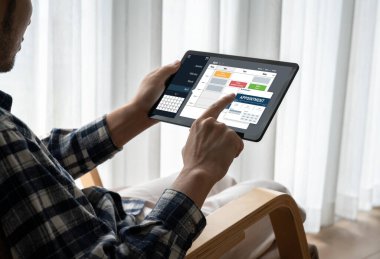 İnternet sitesindeki modish regrition için çevrimiçi aplikasyon rezervasyon takvimi