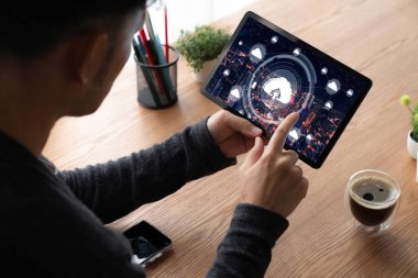 Mod uzak çalışma ve kişisel veri depolama için bulut hesaplama yazılımı