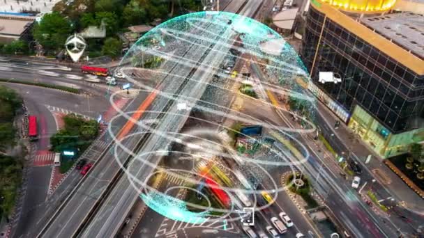 将来の道路交通制御のためのスマート輸送技術変更コンセプト 仮想インテリジェントシステムは 運転者のための街中の車両のデータを接続するための情報分析を駆動します — ストック動画