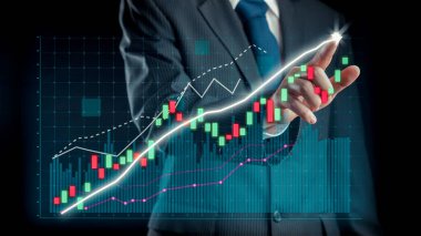 İşadamı, ticari kar artışının gelecekteki hedefe arttığını gösteren imalı bir tablo çizdi. Şirket işlerinin yükselmesi için mükemmel bir mali durum. Finans ve para teknolojisi .