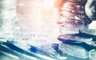 Finans ve para teknolojisi iş refahı ve varlık yönetimi kavramı. Yaratıcı grafik, refah karı elde etmek için değerli varlıklara yatırım yaparak ekonomi ve mali büyümeyi gösteriyor .