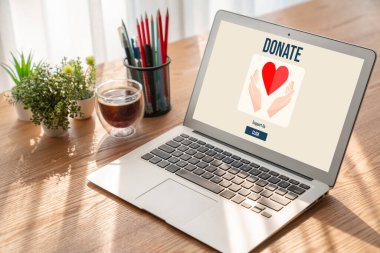 Çevrimiçi bağışta bulunma platformu insanlara internet üzerinden transfer etmeleri için modem para gönderme sistemi sunuyor