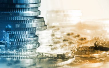 Finans ve para teknolojisi iş refahı ve varlık yönetimi kavramı. Yaratıcı grafik, refah karı elde etmek için değerli varlıklara yatırım yaparak ekonomi ve mali büyümeyi gösteriyor .