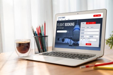 Online uçuş rezervasyon sitesi mod rezervasyon sistemi sağlar. Seyahat teknolojisi kavramı .