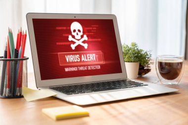 Bilgisayar ekranındaki virüs uyarısı mobil siber tehdit, hacker, bilgisayar virüsü ve kötü amaçlı yazılım tespit edildi