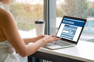 Kolay form doldurma için sağlık sigortası web sitesi mod kayıt sistemi