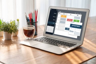 İnternet sitesindeki modish regrition için çevrimiçi aplikasyon rezervasyon takvimi
