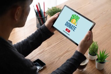Çevrimiçi bağışta bulunma platformu insanlara internet üzerinden transfer etmeleri için modem para gönderme sistemi sunuyor