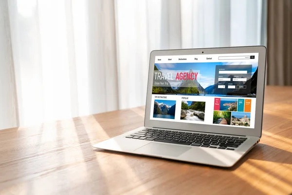 Model Arama Seyahat Planlama Için Internet Sitesi Uçuş Otel Tur — Stok fotoğraf