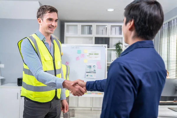 Engineer Protective Vest Handshake Investor His Office Successful Meeting Employee — Stockfoto