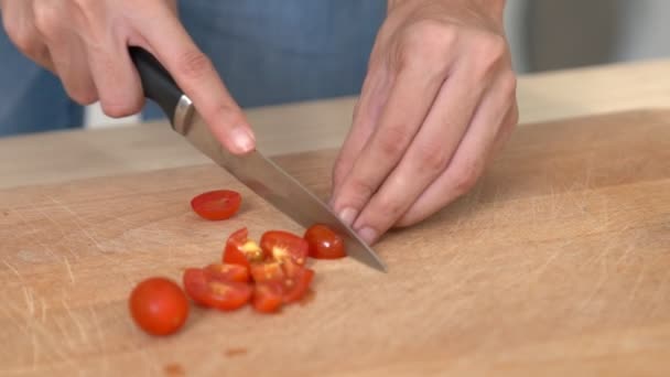 Close Hands Holding Knife Preparing Contented Meal Sliced Tomatoes Other — Stockvideo