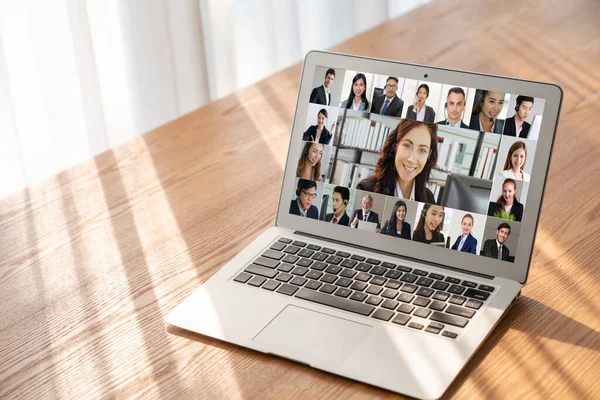 Gente Negocios Video Conferencia Para Reunión Grupo Virtual Modish Los —  Fotos de Stock