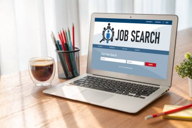 Çalışanların işe alım İnternet ağındaki iş fırsatlarını araması için mod web sitesinde online iş araması