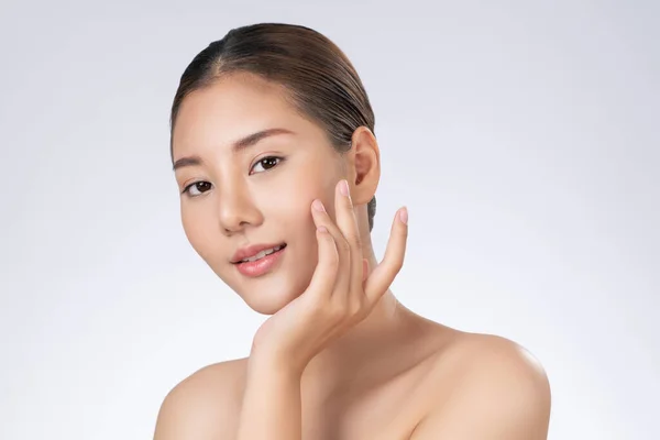 Portrait Gorgeous Young Girl Posing Beauty Gesture Healthy Clear Skin — Foto de Stock