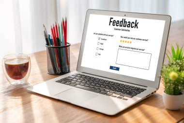 Müşteri geribildirim ve şirket işleri için mod bilgisayar yazılımı analizi