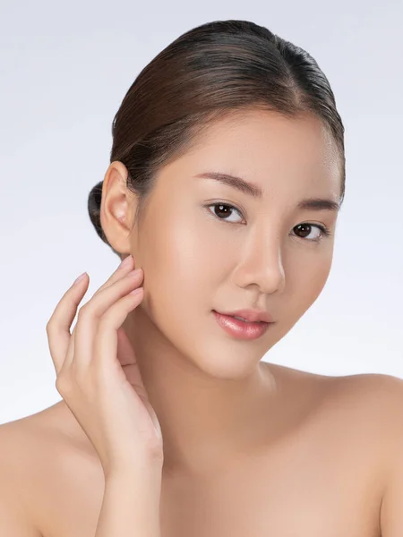 Portrait Gorgeous Young Girl Posing Beauty Gesture Healthy Clear Skin — Foto de Stock