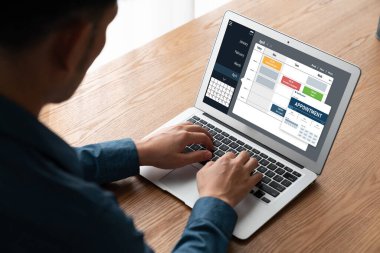 İnternet sitesindeki modish regrition için çevrimiçi aplikasyon rezervasyon takvimi