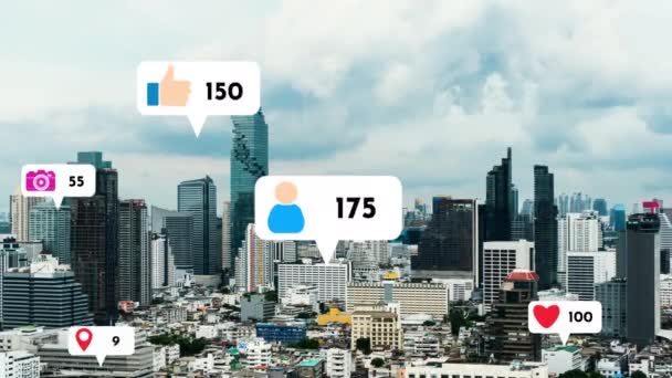 Ícones Mídia Social Sobrevoam Centro Cidade Mostrando Pessoas Conexão Reciprocidade — Vídeo de Stock