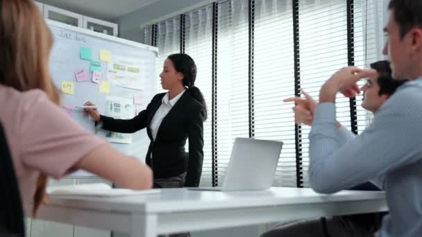 Competent Office Workers Various Nationalities Debating Discussing Brainstorming Meeting Room — Stock video