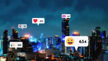 Sosyal medya simgeleri, sosyal ağ uygulama platformu üzerinden insanların karşılıklı bağlantılarını gösteriyor. Çevrimiçi toplum ve sosyal medya pazarlama stratejisi kavramı .