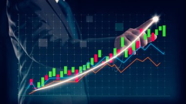 İşadamı, ticari kar artışının gelecekteki hedefe arttığını gösteren imalı bir tablo çizdi. Şirket işlerinin yükselmesi için mükemmel bir mali durum. Finans ve para teknolojisi .