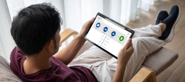 Ürün nakliyesi ve teslimatı için e-ticaret ve mod çevrimiçi iş izleme sistemi