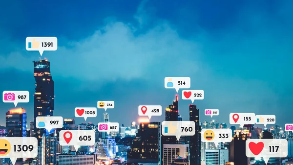 Ícones Mídia Social Sobrevoam Centro Cidade Mostrando Pessoas Conexão Reciprocidade — Fotografia de Stock