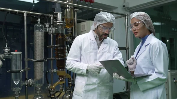 Two Scientist Professional Uniform Working Laboratory Chemical Biomedical Experiment —  Fotos de Stock