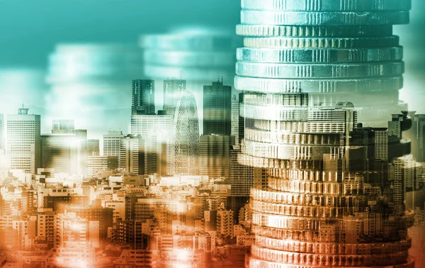 Finans ve para teknolojisi iş refahı ve varlık yönetimi kavramı. Yaratıcı grafik, refah karı elde etmek için değerli varlıklara yatırım yaparak ekonomi ve mali büyümeyi gösteriyor .