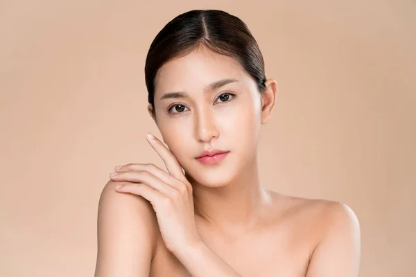 Portrait Ardent Young Woman Healthy Clear Skin Soft Makeup Looking — Stock Photo, Image