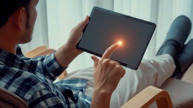 Omni channel technology of online retail business approach. Multichannel marketing on social media network offer service of internet payment channel, online retail shopping and omni digital app