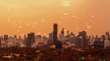 İş verileri analitik arayüzü akıllı şehrin üzerinde uçuyor ve iş zekasının geleceğini değiştiriyor. Stratejik plan için büyük verileri analiz etmek için bilgisayar yazılımı ve yapay zeka kullanılır .