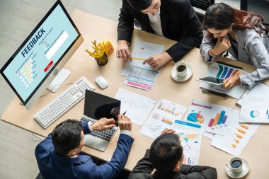 Müşteri geribildirim ve şirket işleri için mod bilgisayar yazılımı analizi