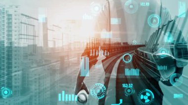 Gelecekteki bina inşaatı ve HUD hologram grafik tasarımı ile yaratıcı mühendislik projesi konsepti. İnşaat mühendisi, mimar ya da inşaat işçisi modern sivil teknoloji ile çalışıyor..