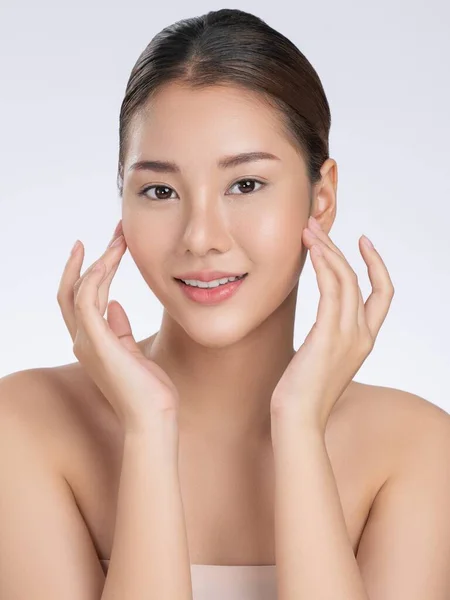 Portrait Gorgeous Young Girl Posing Beauty Gesture Healthy Clear Skin — 图库照片