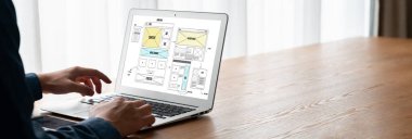 Web sitesi tasarım yazılımı çevrimiçi perakende ticaret ve e-ticaret için model şablonu sağlar