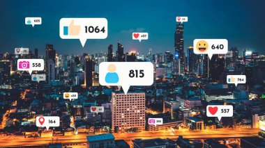 Sosyal medya simgeleri, sosyal ağ uygulama platformu üzerinden insanların karşılıklı bağlantılarını gösteriyor. Çevrimiçi toplum ve sosyal medya pazarlama stratejisi kavramı .