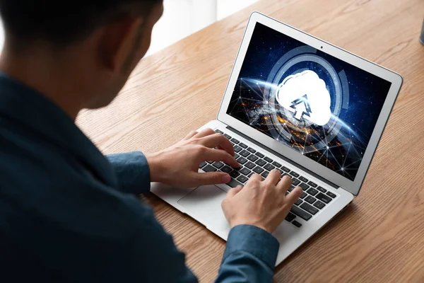 リモートワークと個人データストレージのためのクラウドコンピューティングソフトウェア — ストック写真