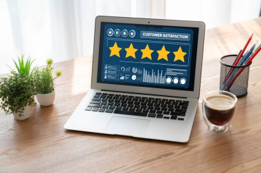 Pazarlama stratejisi planlaması için modem yazılım bilgisayarında müşteri memnuniyeti ve değerlendirme analizi