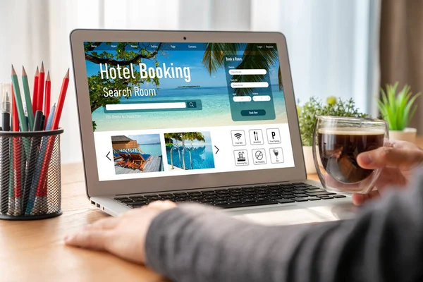 Sito Web Prenotazione Alloggi Hotel Online Fornisce Sistema Prenotazione Modulare — Foto Stock