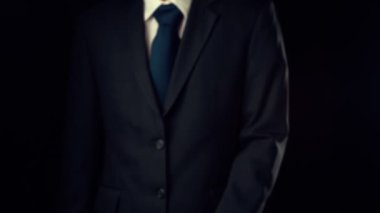 İşadamı, ticari kar artışının gelecekteki hedefe arttığını gösteren imalı bir tablo çizdi. Şirket işlerinin yükselmesi için mükemmel bir mali durum. Finans ve para teknolojisi .