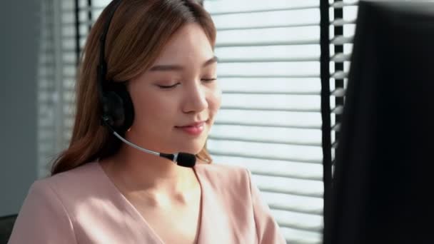 Competent Female Operator Working Computer While Talking Clients Concept Relevant — 图库视频影像