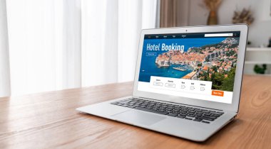 Çevrimiçi otel konaklama rezervasyon sitesi mod rezervasyon sistemi sağlar. Seyahat teknolojisi kavramı .