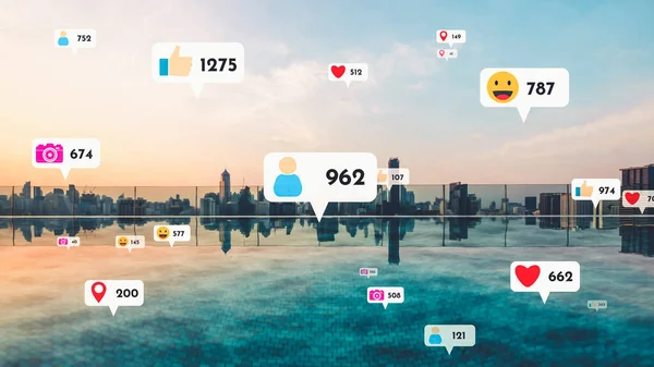 Közösségi Média Ikonok Repül Város Felett Belváros Mutatja Emberek Viszonosság — Stock Fotó