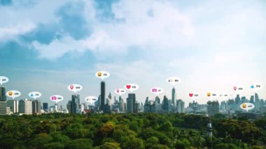 Sosyal medya simgeleri, sosyal ağ uygulama platformu üzerinden insanların karşılıklı bağlantılarını gösteriyor. Çevrimiçi toplum ve sosyal medya pazarlama stratejisi kavramı .