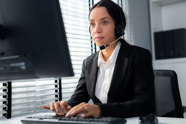 Competent Female Operator Working Computer Talking Clients Concept Relevant Both — Fotografia de Stock