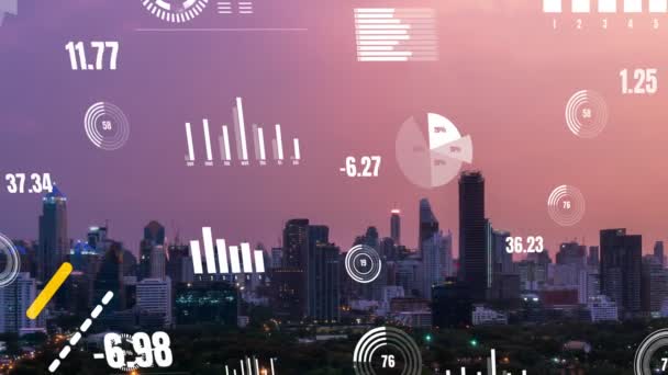 Аналітичний Інтерфейс Бізнес Даних Літає Над Розумним Містом Демонструючи Зміни — стокове відео