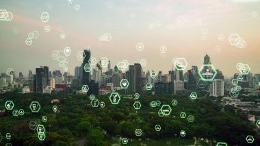 Çevre kirliliğini azaltmak ve ESG hedeflerine ulaşmak için temiz enerji, geri dönüşüm ve sıfır atık yönetimi yoluyla sürdürülebilir değişim kavramına doğru kayan yeşil şehir teknolojisi .