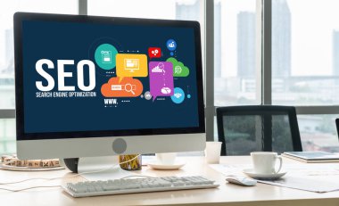 Model e-ticaret için SEO arama motoru optimizasyonu ve bilgisayar ekranında gösterilen çevrimiçi perakende işi