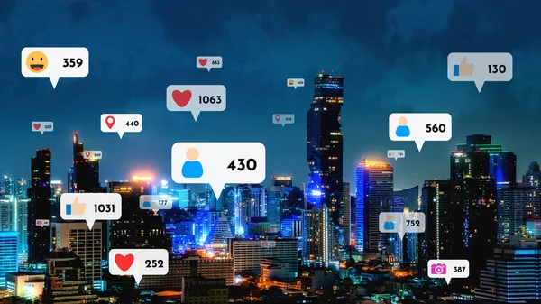 Sosyal medya simgeleri, sosyal ağ uygulama platformu üzerinden insanların karşılıklı bağlantılarını gösteriyor. Çevrimiçi toplum ve sosyal medya pazarlama stratejisi kavramı .